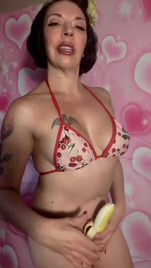 Big Nipples MILF