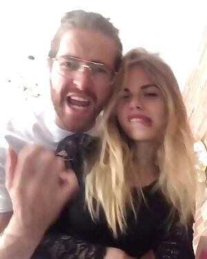 Singing with Liam Scott  / Thanks lightssxxx 😉