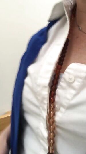 Had my arms full and got passed on the stairs while doing this..