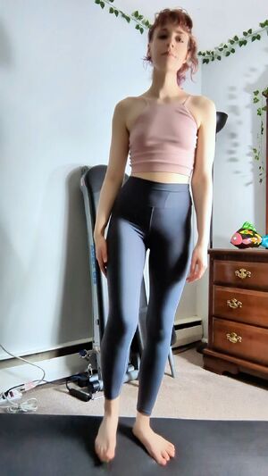 Tiny Waisted Hotties Amateur Fit Fitness