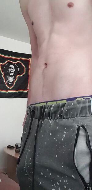 Surprise , you like it baby?😏 add me on dm for more, I'M STRAIGHT. 😘