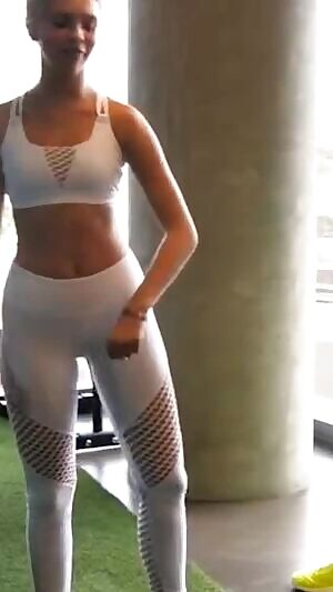 Can't take my eyes off Jordyn Jones' ass