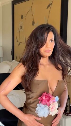 Celebs Celebrity MILF Non-nude