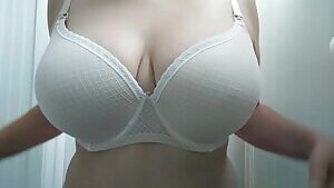 I'm so happy! I found my favorite bra in cream, too.