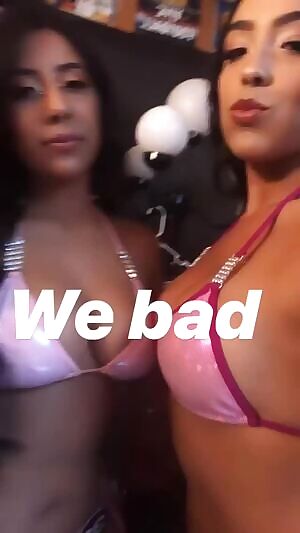 Hooters chick and her friend 🔥