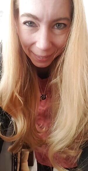 I feel it's my deviant social duty to post content from a bygone era, when we got dressed and went to work... 43