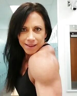 Milfy muscle dance