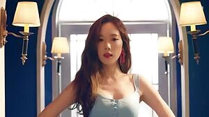 SNSD Teayeon_Lil Touch