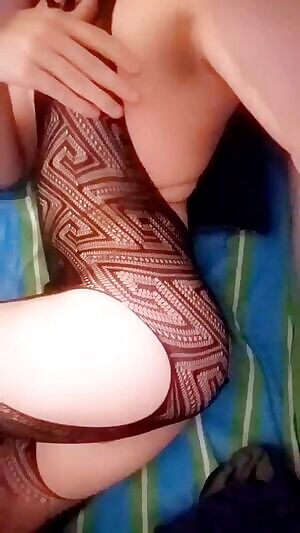 Anyone Like Butt Plugs as Much as Me?? Add me and message me if you're hung! Extra points for straight, aggressive guys! Kik: tx_sophie