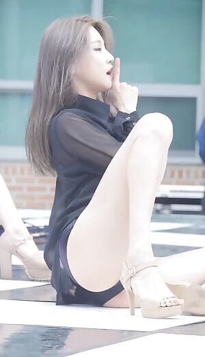 Girl Crush - Terri Spreading and Humping