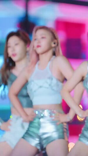 ITZY - Ryujin & Chaeryeong