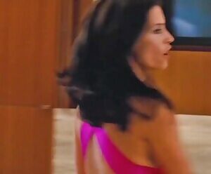 Would love for Courteney Cox to treat me like a little bitch, control me, and tease me with those juicy tits