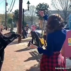 April Bowlby & Diane Guerrero BTS Dannyland - Doom Patrol