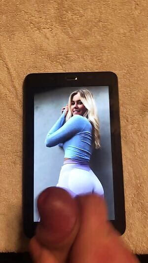 A nice thick ass gets a nice thick load