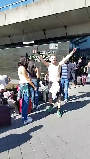 Pantsed fully in public