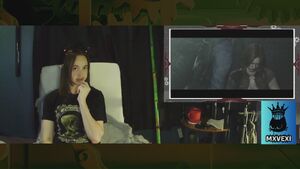 Gamers FTM Food Fetish Gamer Girl