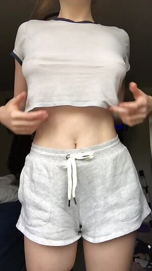 Tell me I’m cute 🐱💙