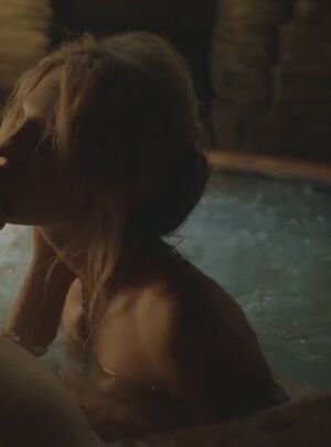 R/TousPublicsNudes Actress Ass Celebrity Kissing