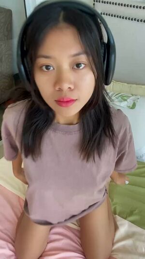 I enjoy good music and ... good sex ^_~