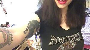 It’s a bit warm... mind if I air out? doing 15% off all kik sessions today! Let me get you hard ❤️