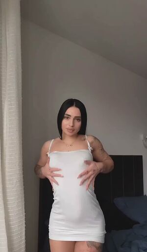 Sexy Soles Asian Babe Cuckold Cumshot