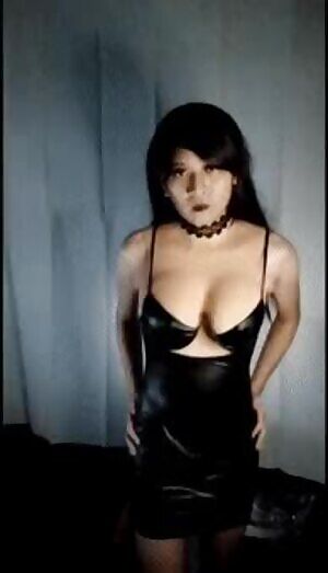 Just a little slow wiggle for you.