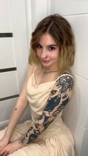 Pussy Spanking Babe Candice Michelle Candy Charms