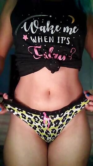 Silky lime green, white, and black leopard spot thong. Dont miss out on the year end sale! Ends when 2018 does💚pm u/thetempest2007 or kik tempest2007 for info