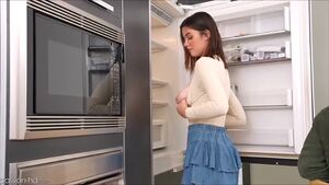 Ellie Nova - Serves Pussy For Thanksgiving Dessert.