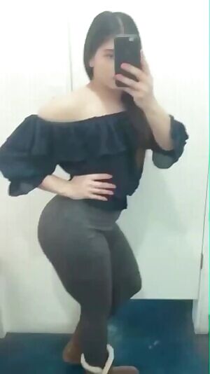 Big booty teen loves to show it