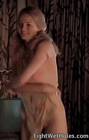 Heather Graham Nude