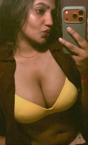 Indian Celebrity NSFW Aunty Bhabi Big Tits