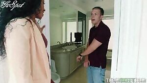 Yasmine de Leon and Mya Mays in 'Mothers Interracial Interaction'