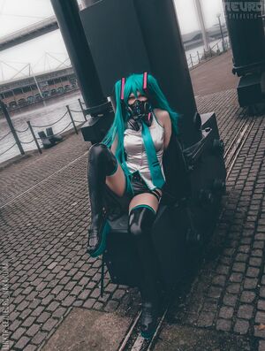 Trans Cosplay Crossdressing Femboy Hatsune Miku