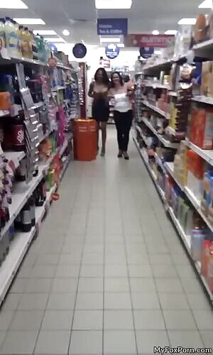 flashTopless @ Supermarket
