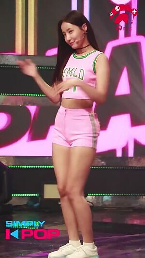 Momoland - Yeonwoo