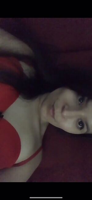 eeling like showing my face and my pussy