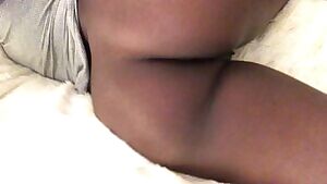 Squeeze it for me please? 🍑