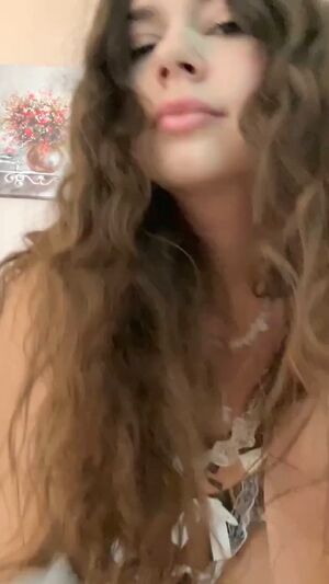 Indian Celebrity NSFW Ass Spread Blonde