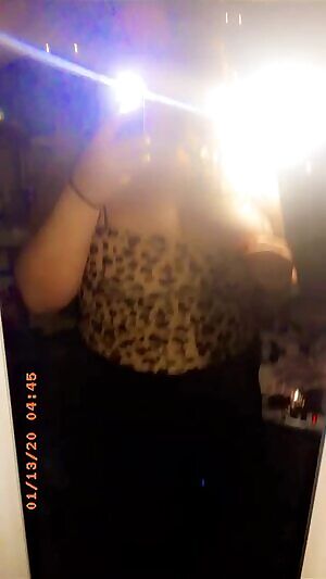 DM me if you wanna see more 😋