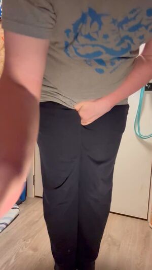 Wetting FTM Peeing Piss Pissing