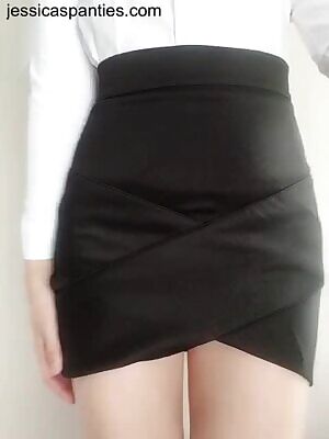 Sneak peek, one of the Christmas giveaway items! Managed to catch a glimpse? More details to be released soon ☺️