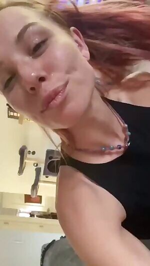 Cleaning up a cumshot