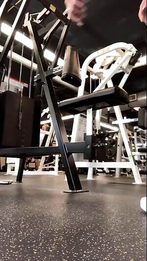 katie molding to the seat