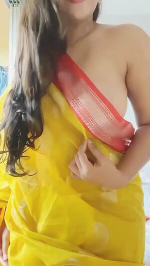 Indian Celebrity NSFW Big Tits Desi