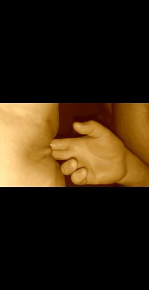 gettin my little cunt ready for fuckin ;)