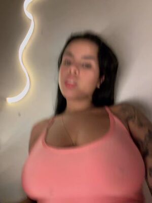 Titty Flexing Amateur Big Tits Boobs
