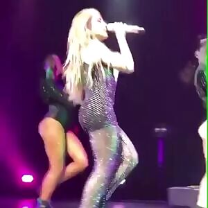 Sabrina Carpenter is a cocktease