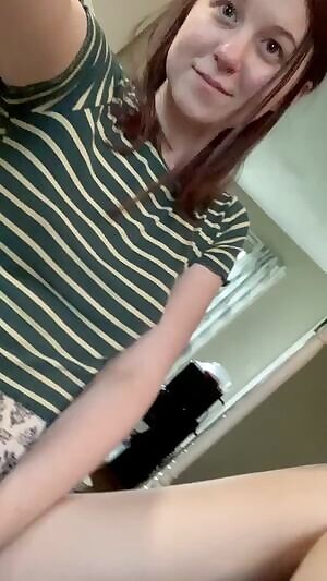 I like to wear clothes that provide easy access 😋