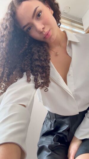 Upskirt Tease 19 Years Old Ass